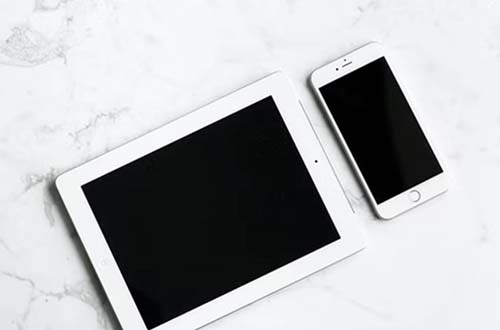 white iPad and silver iPhone 6 photo – Free Black .jpg