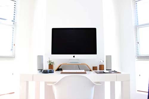 iMac on top of table photo – Free Office Image on .jpg